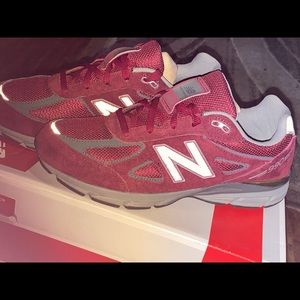 Burgundy New balances worn once comes with box